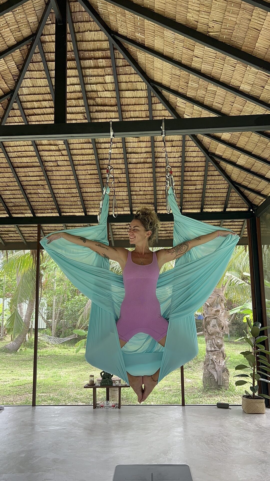 Yoga aéreo acrobatico